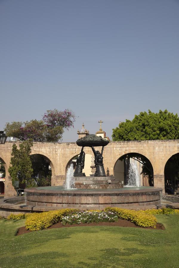 Fiesta Inn Morelia Altozano Exterior photo